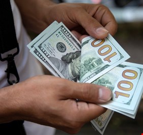 استقرار أسعار صرف الدولار مقابل الدينار العراقي