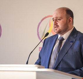 صدور أمر قبض بحق مدير مركز دراسات في النجف