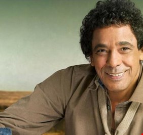 محمد منير يؤجل حفله في الإسكندرية لـ«أسباب طارئة»