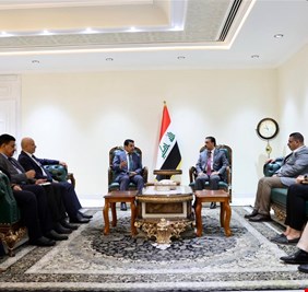 الأعرجي يبحث مع وزير  التربية تعزيز الكوادر التربوية في مركز الجدعة للتأهيل