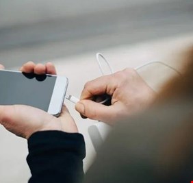 أخطاء شائعة نقع فيها أثناء شحن الهواتف