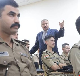 وزير الداخلية يتفقد عدداً من المؤسسات التدريبية في الوزارة