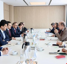 الأعرجي يلتقي في بروكسل نائب الأمين العام لجهاز العمل الخارجي للشؤون السياسية في الاتحاد الأوروبي