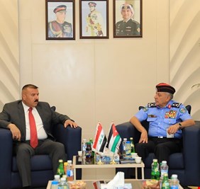 وزير الداخلية يلتقي مدير الأمن العام الأردني