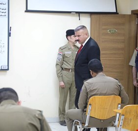 وزير الداخلية يزور المعهد العالي للتطوير الأمني والإداري ويلتقي عدداً من الدورات التدريبية