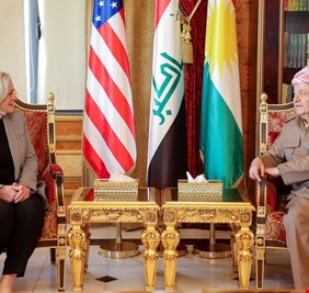 السفيرة الأمريكية في العراق تلتقي مسعود بارزاني