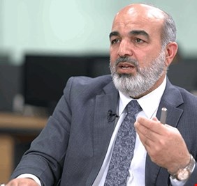 البرلمان يلوح بإعادة قرعة الحج بسبب مشاكل فنية