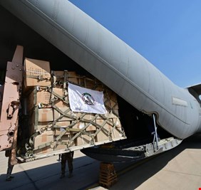 العراق يرسل دفعة جديدة من المساعدات الإنسانية إلى لبنان