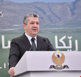 بارزاني يعترف : الخلاف مع بغداد اكبر من مسألة النفط و الرواتب