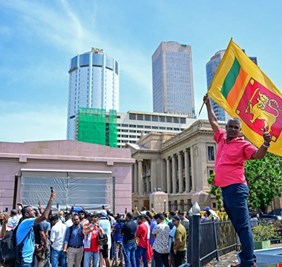 استقالة رئيس وزراء سريلانكا بعد فوز ديساناياكي بالرئاسة