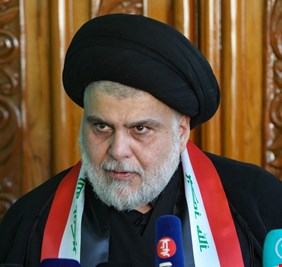 الصدر يدعو لرفع الأعلام اللبنانية