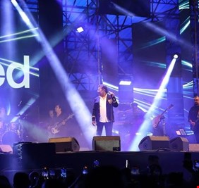 الشاب خالد يتألق في «ليلة الأساطير» بالمغرب