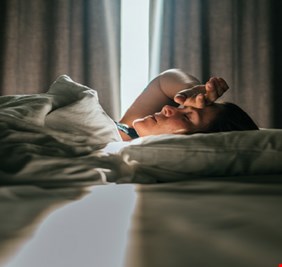 مشروب شائع قد يكون الحل لمشاكل النوم والتوتر