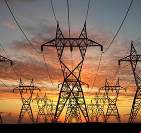 العراق يخسر 8 آلاف ميجاوات من الكهرباء