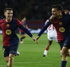 برشلونة يوجه إنذارا لريال مدريد وبايرن ميونخ باكتساح إشبيلية