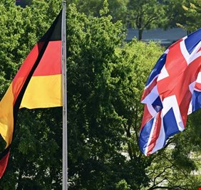 اليوم .. بريطانيا وألمانيا توقعان اتفاقاً دفاعياً تاريخياً 