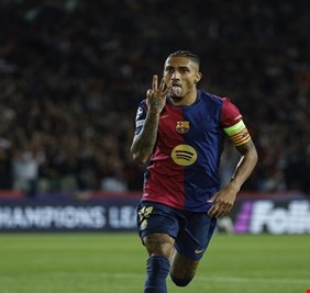 فليك يرد الدين.. برشلونة 