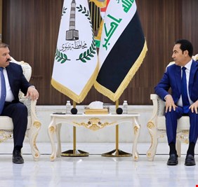 وزير الداخلية والوفد المرافق له يلتقي محافظ نينوى ويبحث معه جملة من الموضوعات