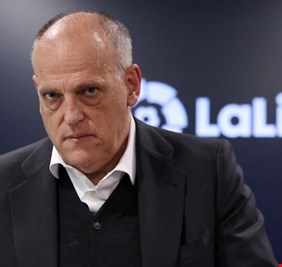 تيباس يهاجم ريال مدريد بسبب الحكام قبل الكلاسيكو