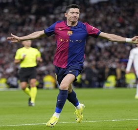 كلاسيكو الأرض.. برشلونة يلحق هزيمة مذلة بريال مدريد في عقر داره
