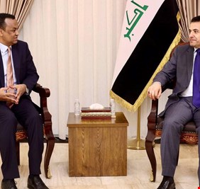 الأعرجي يستقبل القائم بأعمال السفارة الصومالية في بغداد