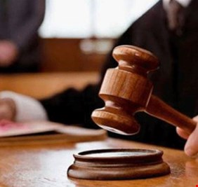 القضاء يتخذ الإجراءات القانونية بحق شاعر لنشره محتوى هابط