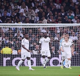 ريال مدريد يتعرض لهزيمة مذلة أخرى في عقر داره
