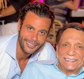 محمد إمام يكشف عن حالة «الزعيم» الصحية