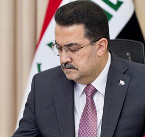 رئيس الوزراء يسحب يد رئيس هيئة المستشارين من العمل