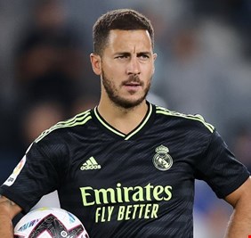 لماذا رفض برشلونة ضم هازارد؟