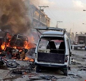مقتل 17 شخصاً بانفجار في محطة قطارات جنوب غربي باكستان