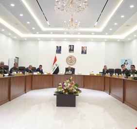 وزير الداخلية يستمع إلى الإيجاز الشهري لمديرية مكافحة المخدرات والمؤثرات العقلية