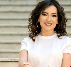 الفنانة أمل عرفة تتحدث عن طليقها: «جزء من العائلة»
