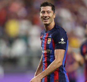 ليفاندوفسكي يتحدّث عن مستقبله مع برشلونة وتأثير فليك