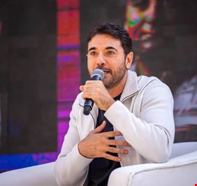 أحمد عز سعيد بحذف «المزيفين»