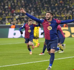 برشلونة يقهر دورتموند في عقر داره