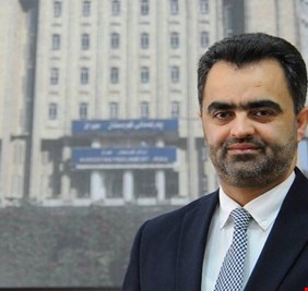 نائب يهاجم حكومة الإقليم: لا توزع الرواتب رغم استلام الأموال من بغداد