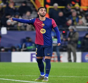 مهاجم نادي برشلونة فيران توريس يتعرض لانتكاسة جديدة