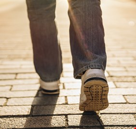 عدد خطوات المشي المطلوب يوميا لمكافحة الاكتئاب