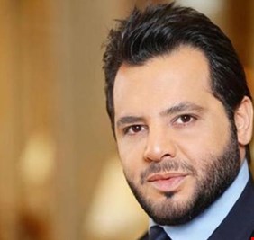 نيشان يتعرض للسرقة على متن طائرة