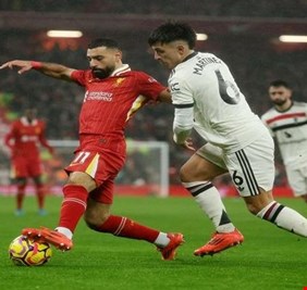 مانشستر يونايتد يعطل قطار ليفربول في الدوري الإنجليزي
