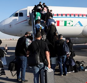 عودة 14 الف لاجئ لبناني من العراق الى ديارهم