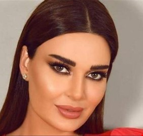 رسمة عائلية تهز مشاعر سيرين عبدالنور وتعيد ذكريات والدتها الراحلة