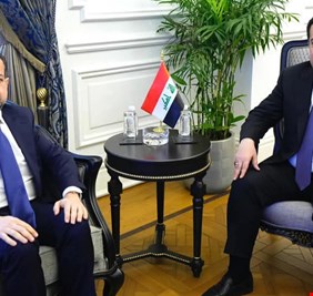 وكيل وزارة المالية يطلع رئيس الوزراء على ملف رواتب موظفي الإقليم