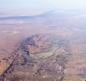 باحثون يكتشفون سبب الانحناء غير العادي لسطح الأرض في العراق