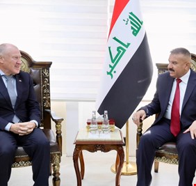 وزير الداخلية يلتقي السفير الأسترالي لدى العراق ويناقش معه تعزيز التعاون والتنسيق المشترك