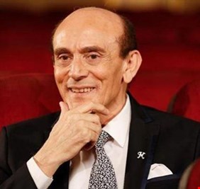 أول تعليق من محمد صبحي على شائعات خلافه مع عبلة كامل