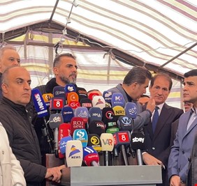 وفد نيابي يزور معتصمي السليمانية