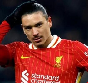 لماذا رفض ليفربول عرضين من النصر لضم داروين نونيز؟