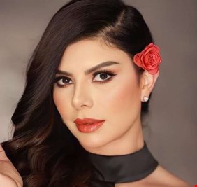 أميرة فتحي: سوسن بدر ليست أمي.. وأتمنى زوال «السوشيال»